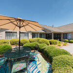 The Oaks - Carrollton (Assisted Living) Virtual Tour: Courtyard