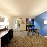 Holiday Inn & Suites Atlanta Airport North - Suite: Living Room & Kitchenette