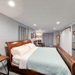 Noble Manor Bed and Breakfast Virtual Tour: Carriage House Suite