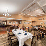 Oaks of Whitaker Glen: Dining Room