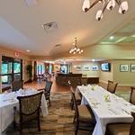 Oaks of Whitaker Glen: Dining Room